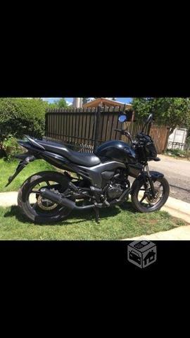 Moto honda invicta cb150f