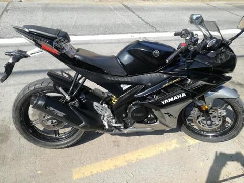 moto yamaha R15 2014