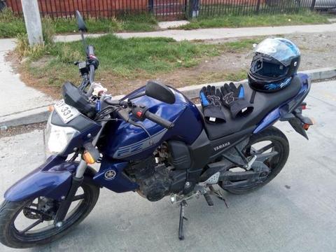 Moto yamaha zf 2014 i