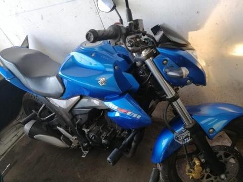 Moto suzuki Gixxer