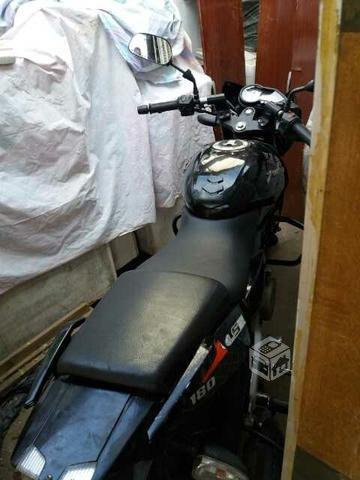 Moto pulsar 180