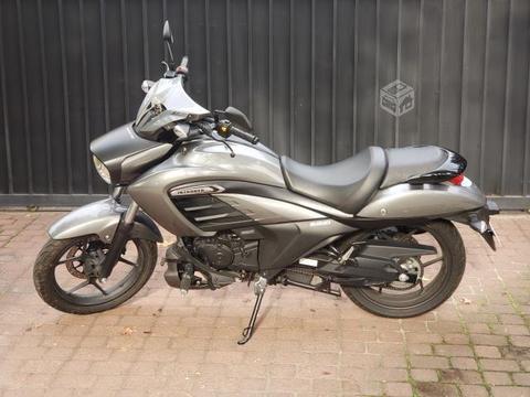 Suzuki Intruder 150