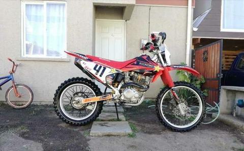 Moto crf 230