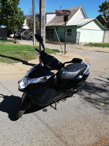 Moto scooter honda new elite 2016