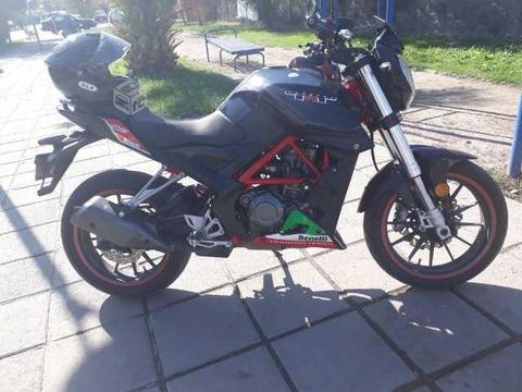 Moto benelli tnt 250