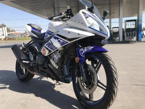 Yamaha YZF-R15 2015