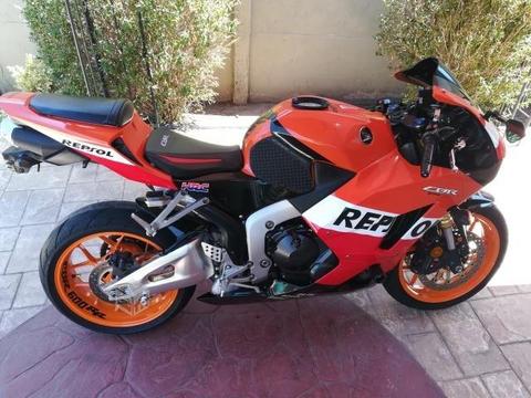 Moto Honda CBR 600 rr Repsol