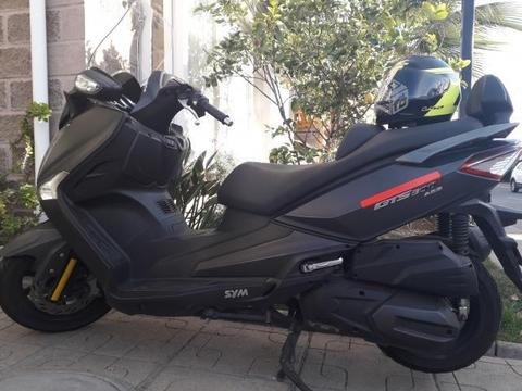 Moto SYM Mega scooter año 2015
