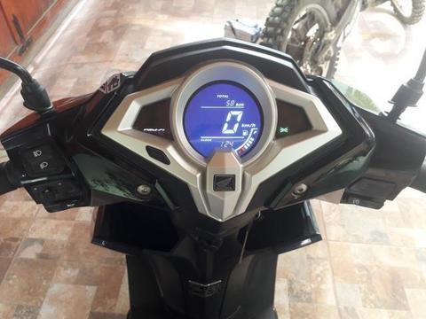 Moto scooter Honda new elite