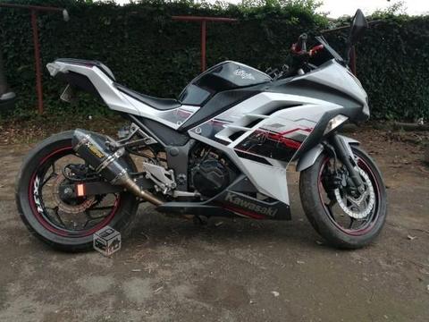 Kawasaki ninja 300