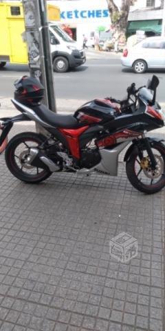 Moto Suzuki gixxer nueva