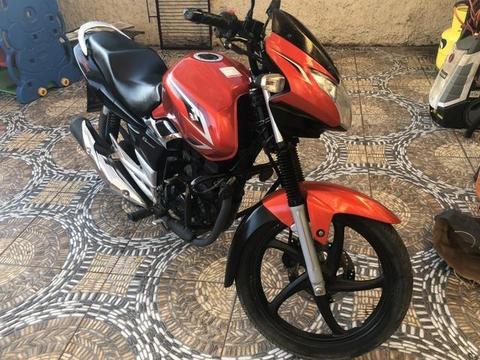 Suzuki gs150r año 2013 como nueva