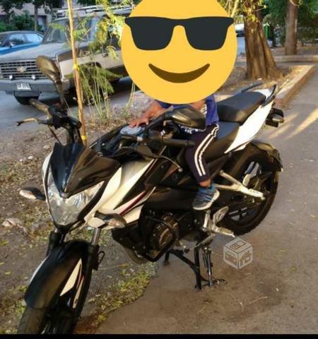 Moto pulsar 150