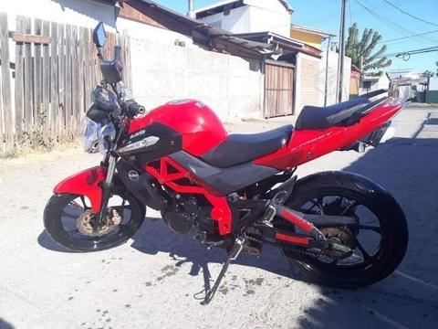 Moto UM xtreet 200