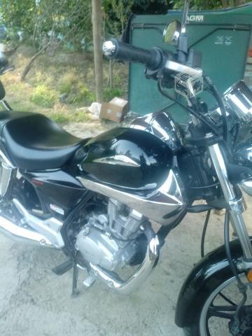 Moto Honda Shadow 150 2017