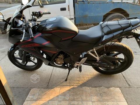 Moto CBR 300 R