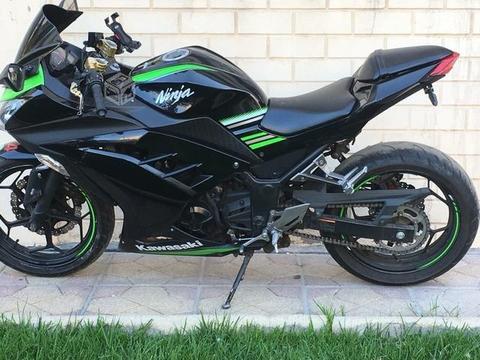 Kawasaki ninja 300. Año 2017 al día y trasferible