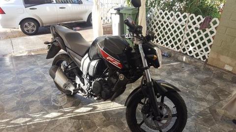 Moto fz16