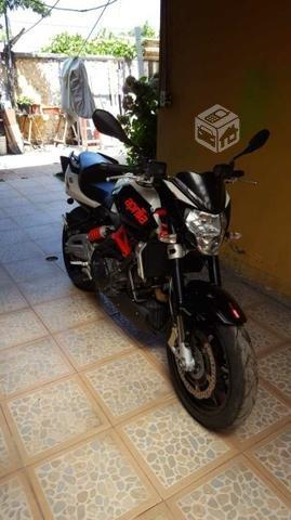 Moto Aprilia Shiver 750 excelente estado