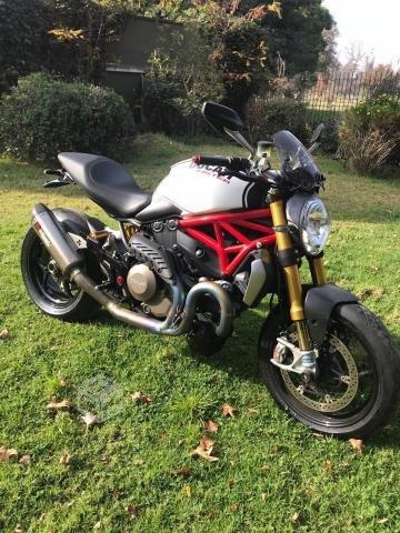 Ducati monster 1200