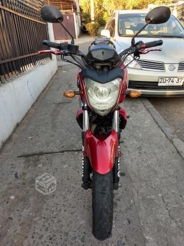 Yamaha FZ 16 al dia