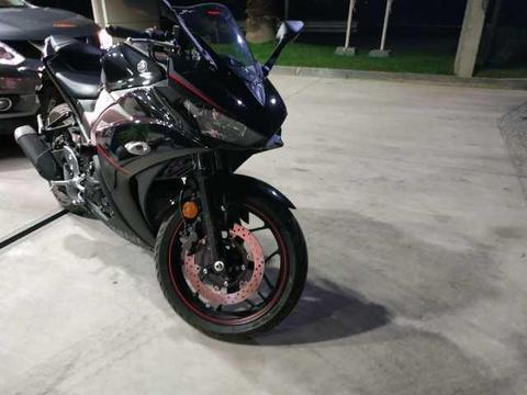 Yamaha R3 2019 + varios extras. Permuto por auto