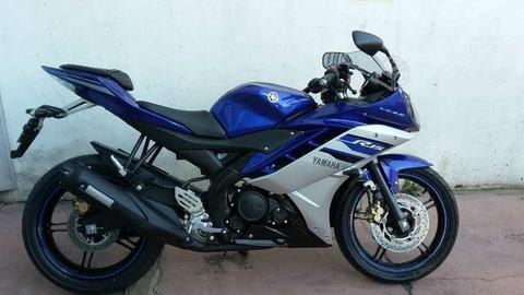 Yamaha r15