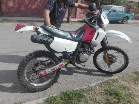 Moto Honda XL 200