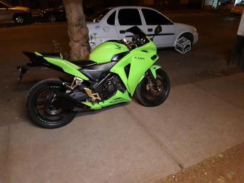 Honda cbr 250 r