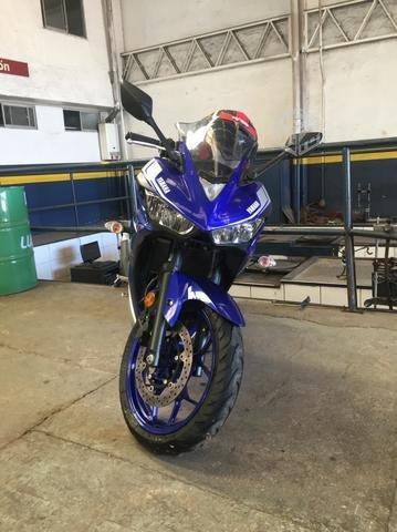 Moto yamaha R3