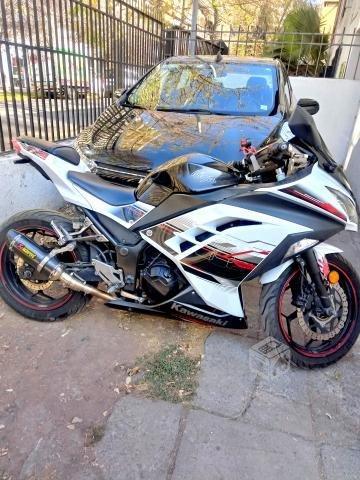 Kawasaki ninja 300 SE version abs