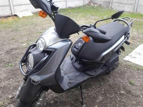 Moto scooter Yamaha