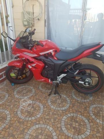 Moto suzuki gixxer