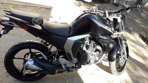 Yamaha FzN 150 2.0 full inyeccion color negro