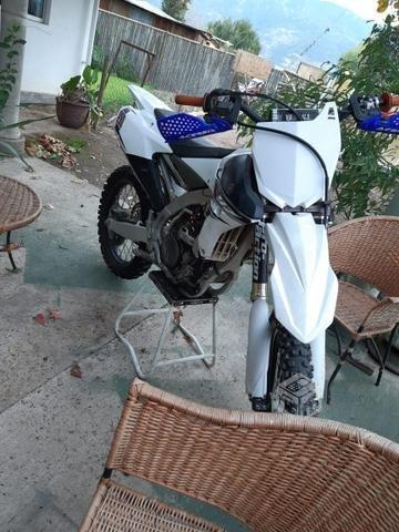 Yamaha YZ250F 2014 blanca