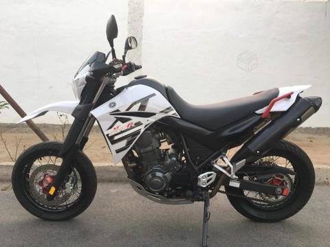 Yamaha xt660r supermotard