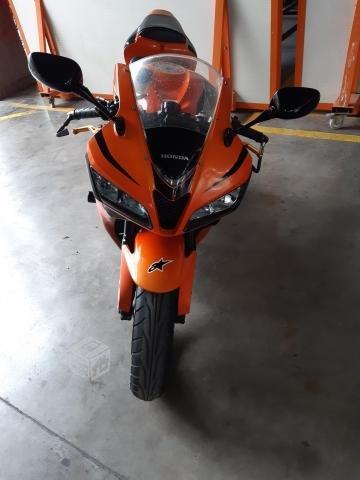 Moto Honda CBR 600