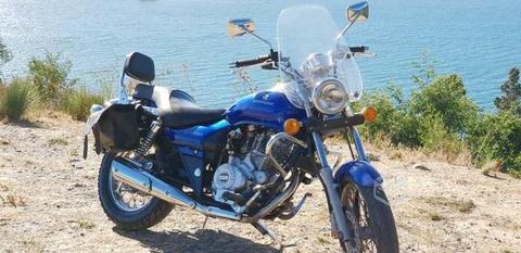 Moto Bajaj Avenger 220cc 2015