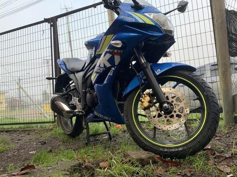 Suzuki gixxer gsx 150fi solo 1500KM oportunidad