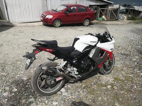 Moto hyosung gtr 250