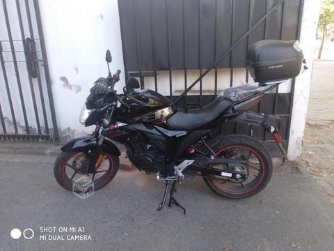 Moto Suzuki gixxer