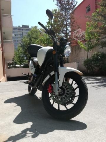 Moto 350