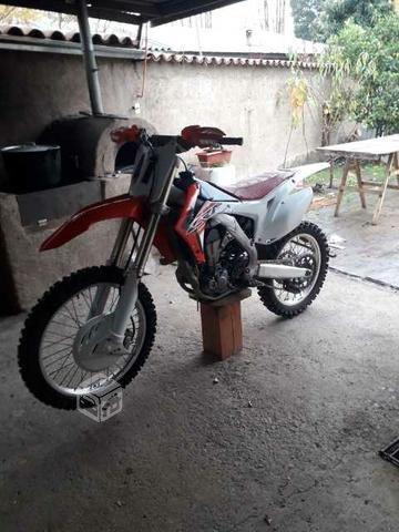 Moto CRF 450 año 2015