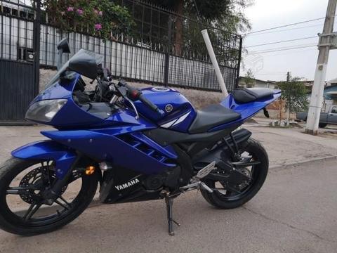 Yamaha r15