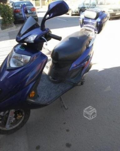 Moto scooter año 2013