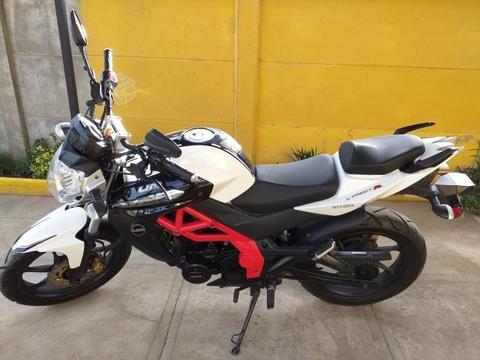 Um xtreet 230r