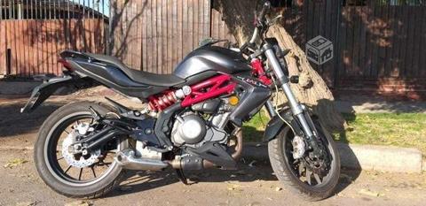 moto Benelli TNT 300 año 2017