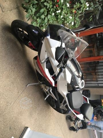 Moto Hyosung 250 por apuro