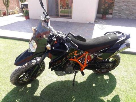 Moto KTM 950 cc