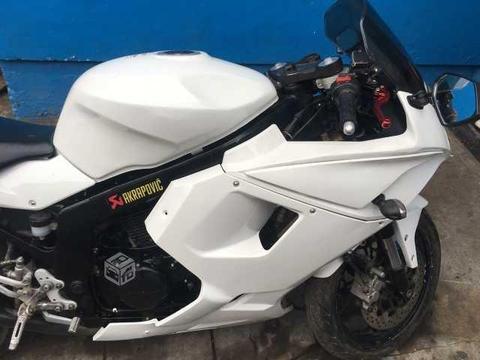 Moto Hyosung 2015